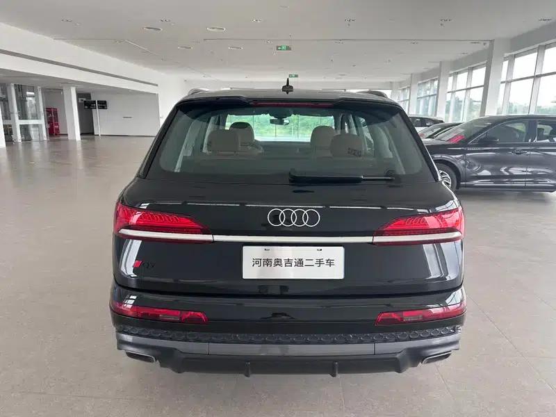 Audi Q7 2025 55 TFSI quattro S line Sport — миниатюра 4