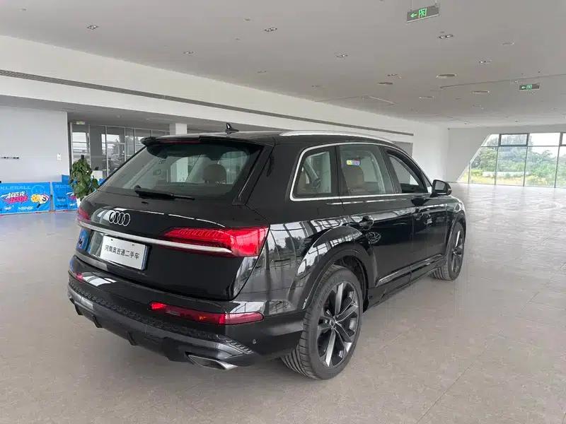 Audi Q7 2025 55 TFSI quattro S line Sport — миниатюра 5
