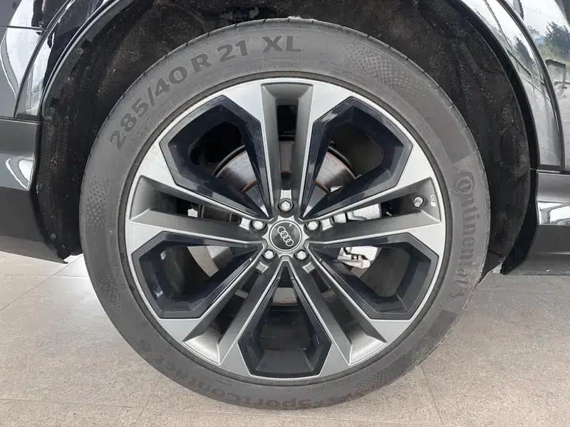 Audi Q7 2025 55 TFSI quattro S line Sport — миниатюра 10