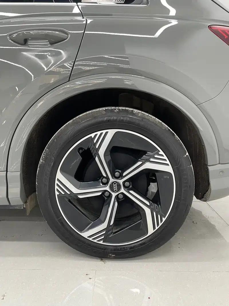 Audi Q4 e-tron 2023 Model 40 e-tron Trailblazer — миниатюра 6