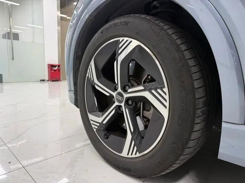 Audi Q4 e-tron 2024 Model 40 e-tron Trailblazer — миниатюра 6