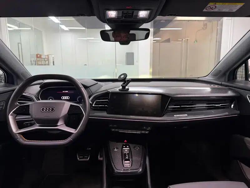 Audi Q4 e-tron 2024 Model 40 e-tron Trailblazer — миниатюра 8