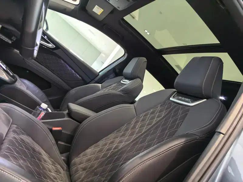2024 Audi Q4 e-tron 50 e-tron quattro Trailblazer Night Edition — миниатюра 17