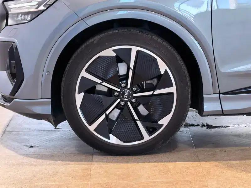 2024 Audi Q4 e-tron 50 e-tron quattro Trailblazer Night Edition — миниатюра 9