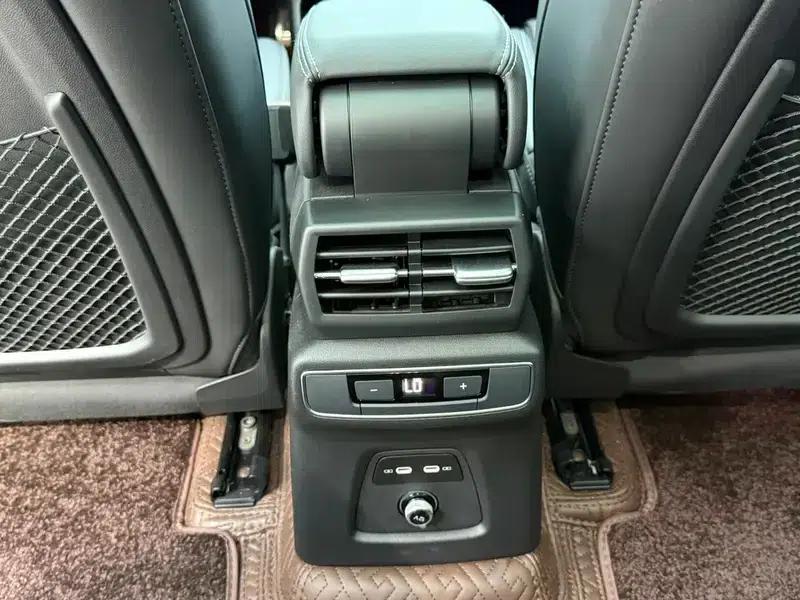 Audi Q4 e-tron 2024 Model 40 e-tron Trailblazer — миниатюра 8