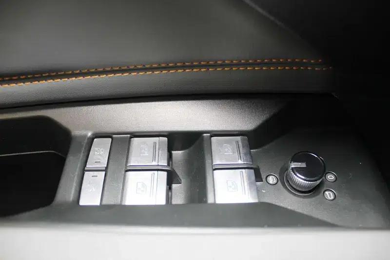 Audi Q4 e-tron 2024 Model 40 e-tron Adventure Edition — миниатюра 13