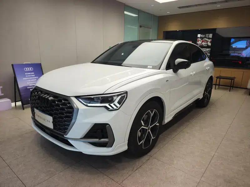 Audi Q3 Sportback 2024 40 TFSI Fashion Edition — миниатюра 1