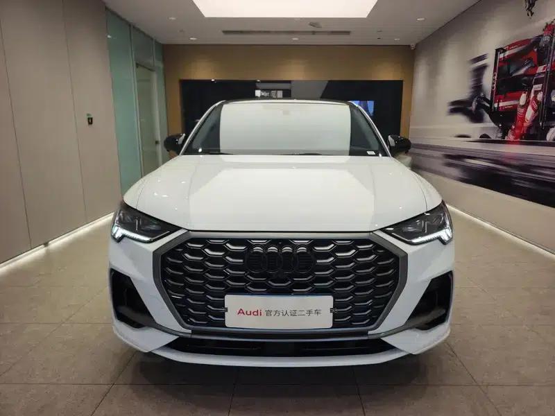 Audi Q3 Sportback 2024 40 TFSI Fashion Edition — миниатюра 2