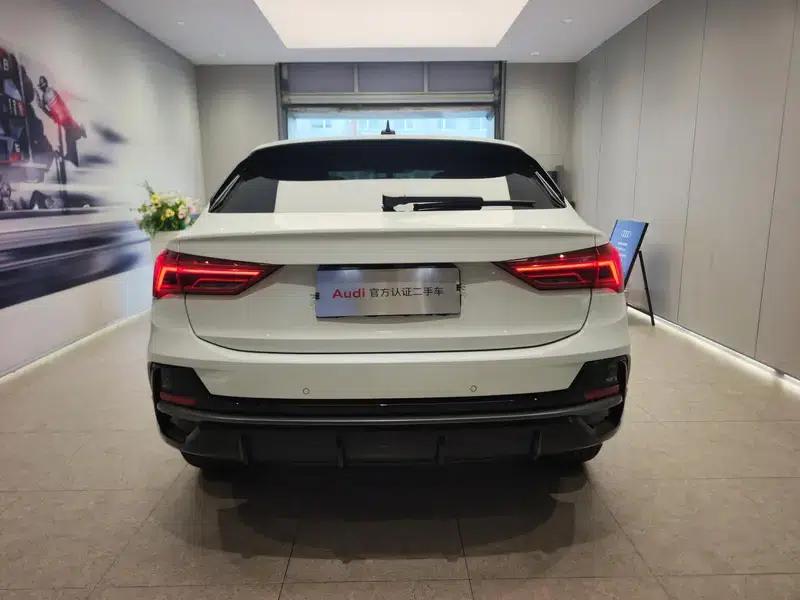 Audi Q3 Sportback 2024 40 TFSI Fashion Edition — миниатюра 3