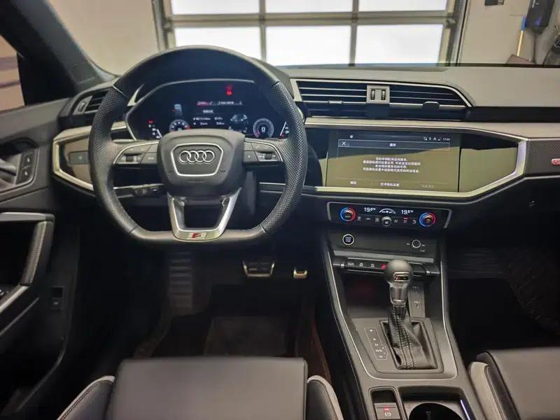 Audi Q3 Sportback 2024 40 TFSI Fashion Edition — миниатюра 7