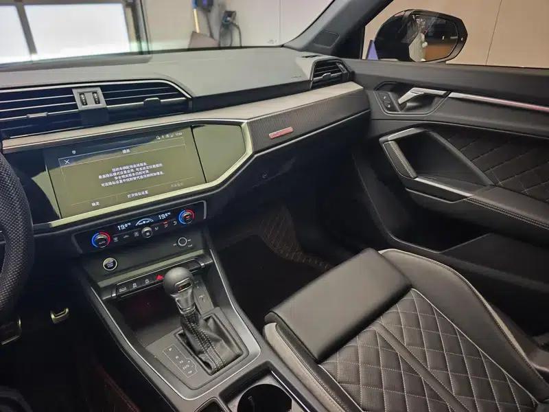 Audi Q3 Sportback 2024 40 TFSI Fashion Edition — миниатюра 10