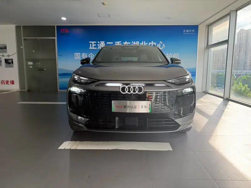 Audi Q6L e-tron 2026 First Edition — миниатюра 2