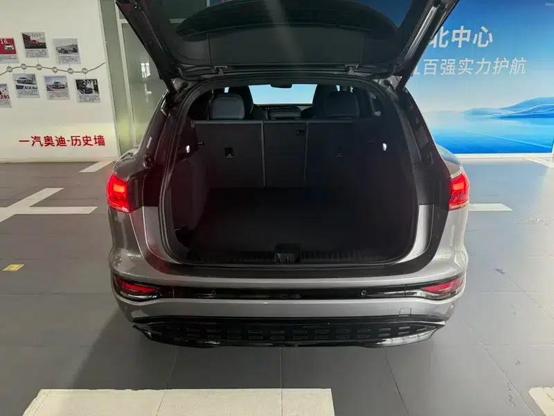 Audi Q6L e-tron 2026 First Edition — миниатюра 27