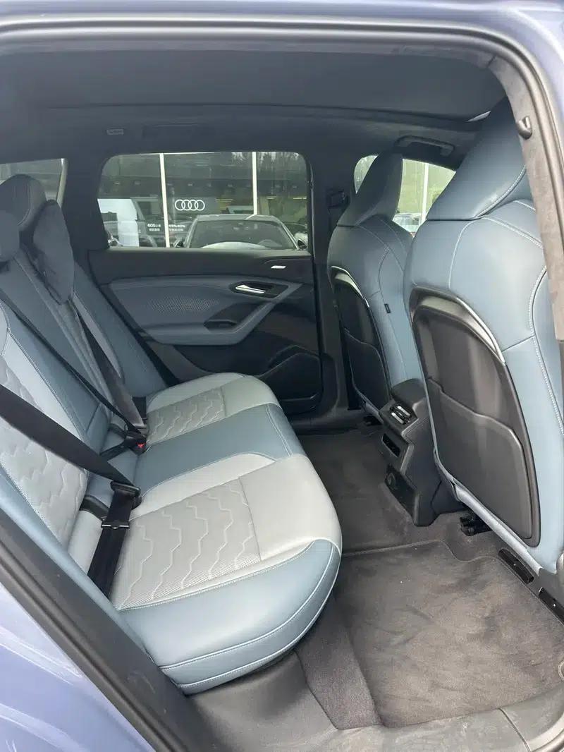 Audi Q6L e-tron 2026 First Edition — миниатюра 9
