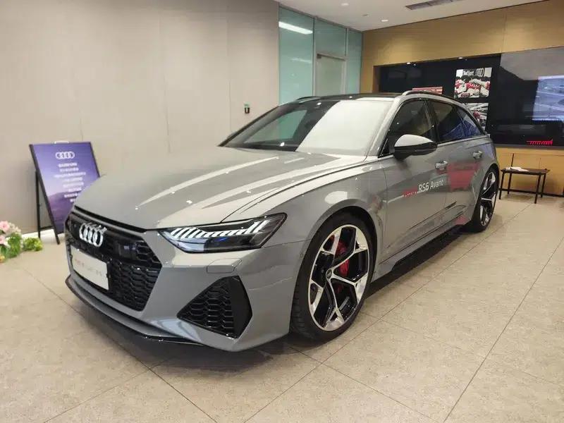 2024 Audi RS 6 RS 6 4.0T Avant Performance — миниатюра 1