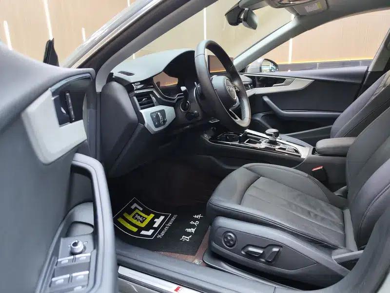 Audi A5 2021 Sportback 40 TFSI Fashionable Elegant Model — миниатюра 8
