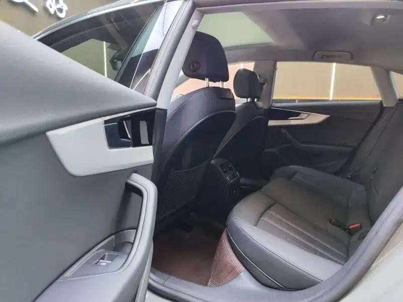 Audi A5 2021 Sportback 40 TFSI Fashionable Elegant Model — миниатюра 9