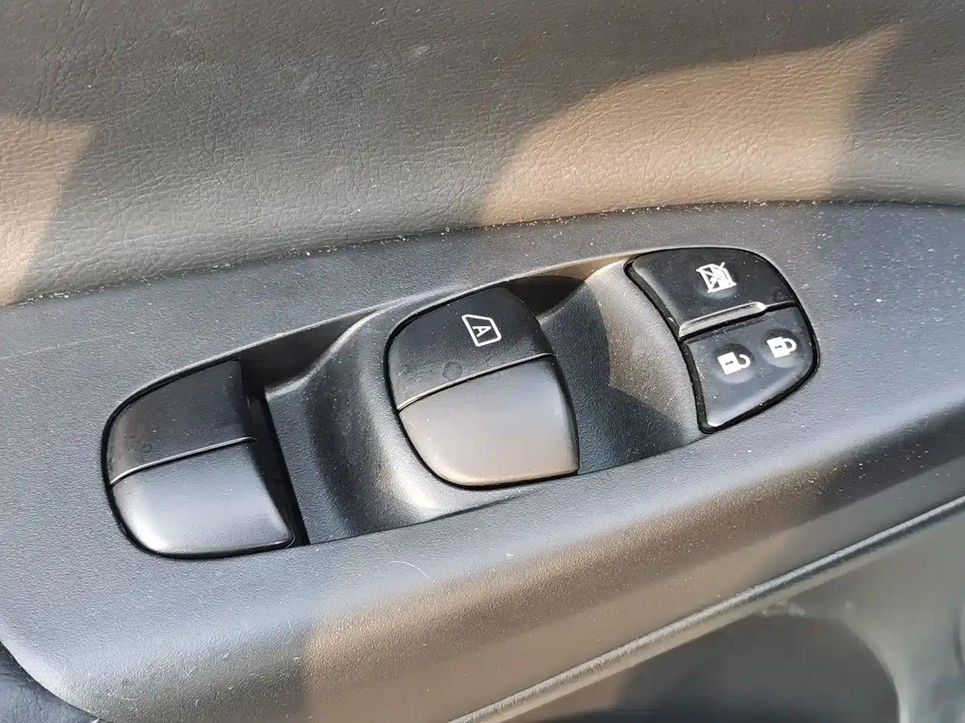 Nissan Sylphy 2022 Classic 1.6XE CVT Comfort Edition — миниатюра 9
