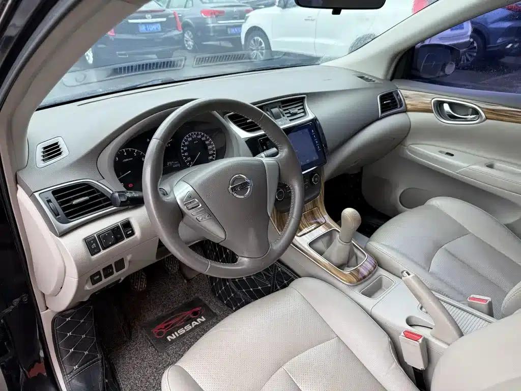 Nissan Sylphy 2012 1.6XL Manual Deluxe Edition — миниатюра 11