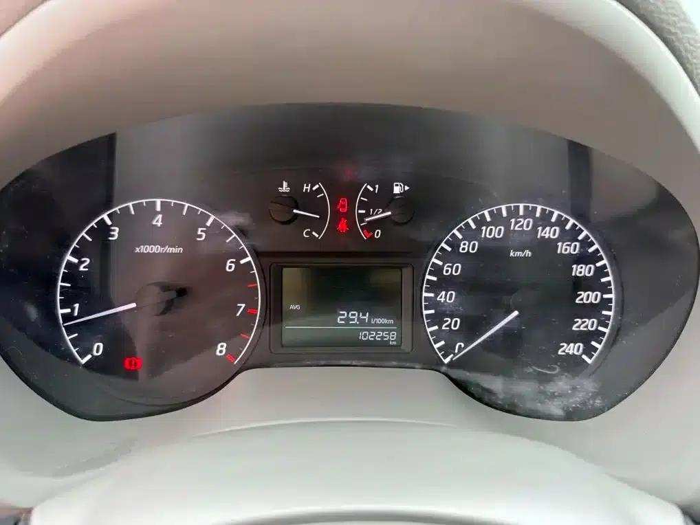 Nissan Sylphy 2012 1.6XL Manual Deluxe Edition — миниатюра 14