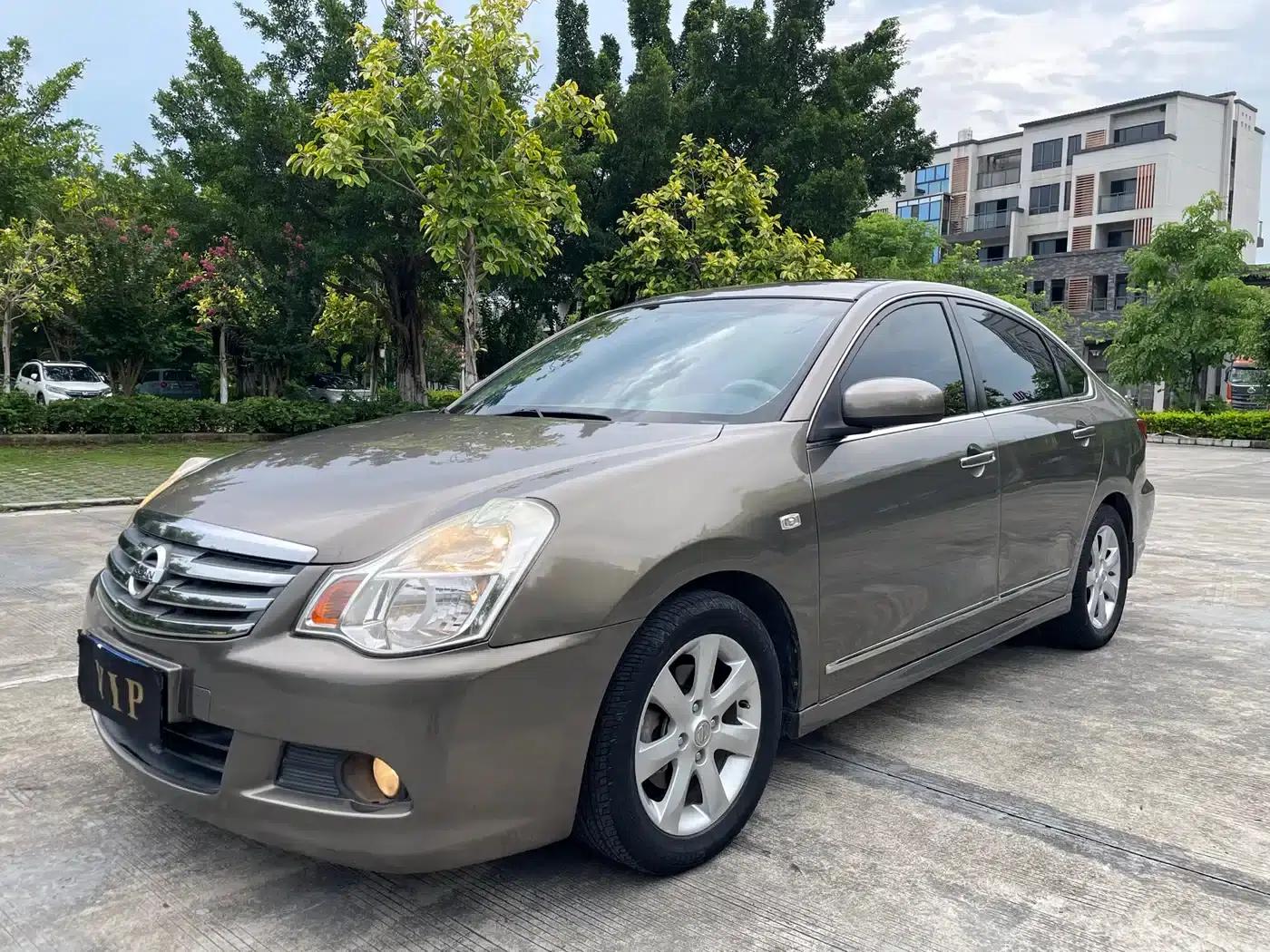 Nissan Sylphy 2009 2.0XL CVT Tech Sunroof Edition — миниатюра 1
