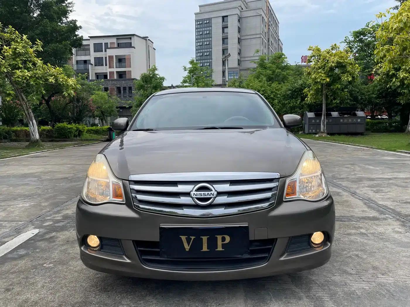 Nissan Sylphy 2009 2.0XL CVT Tech Sunroof Edition — миниатюра 2