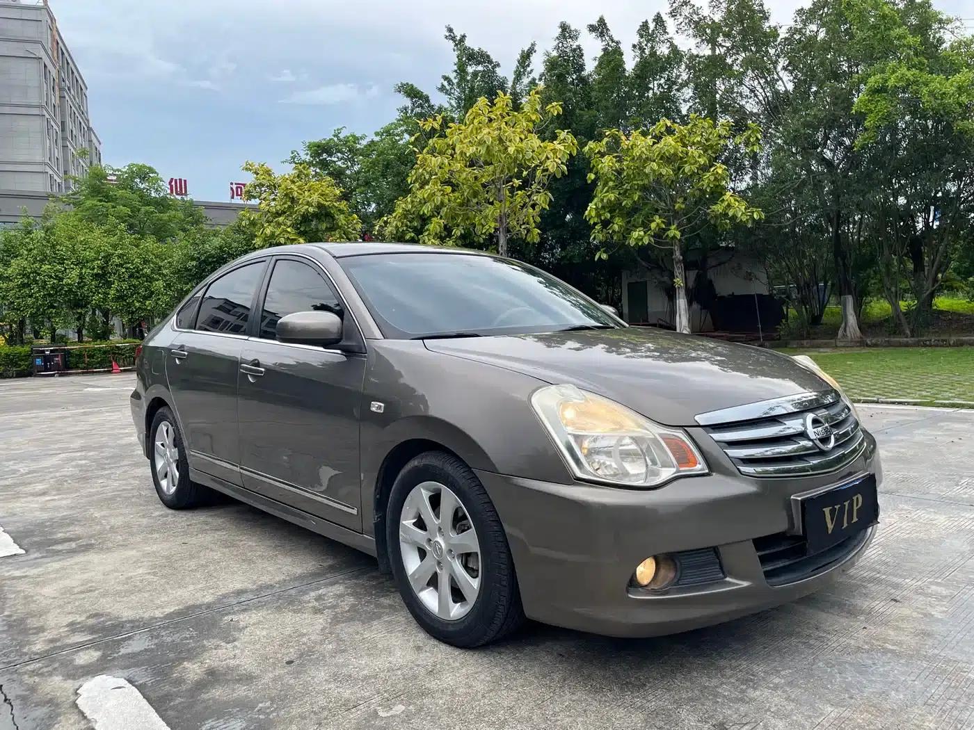 Nissan Sylphy 2009 2.0XL CVT Tech Sunroof Edition — миниатюра 3