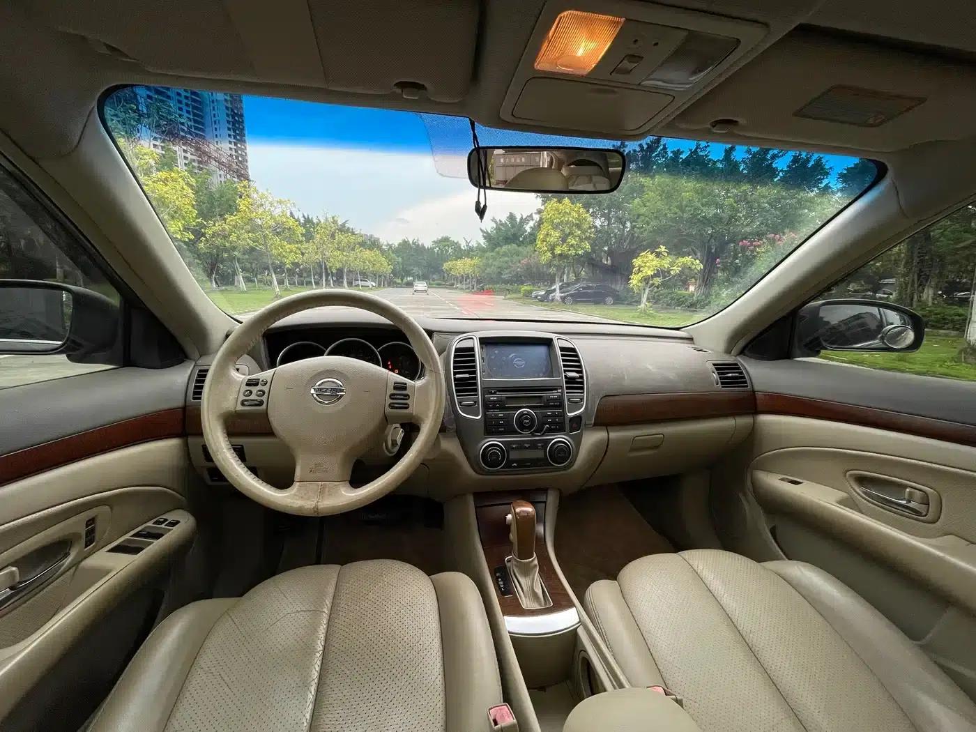 Nissan Sylphy 2009 2.0XL CVT Tech Sunroof Edition — миниатюра 6