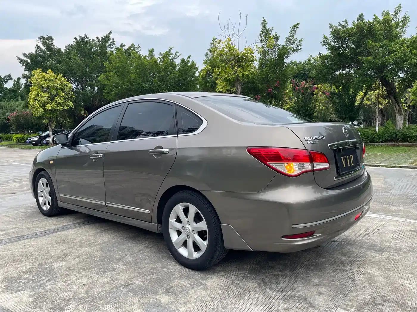 Nissan Sylphy 2009 2.0XL CVT Tech Sunroof Edition — миниатюра 7