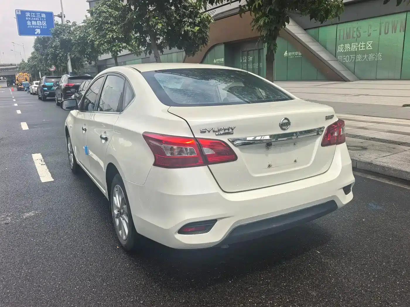 Nissan Sylphy 2022 Classic 1.6XE CVT Comfort Edition — миниатюра 3