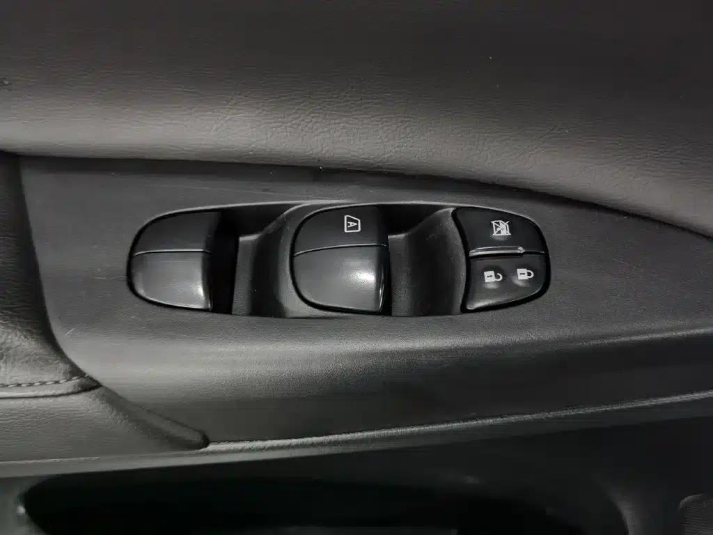 Nissan Sylphy 2022 Classic 1.6XE CVT Comfort Edition — миниатюра 9