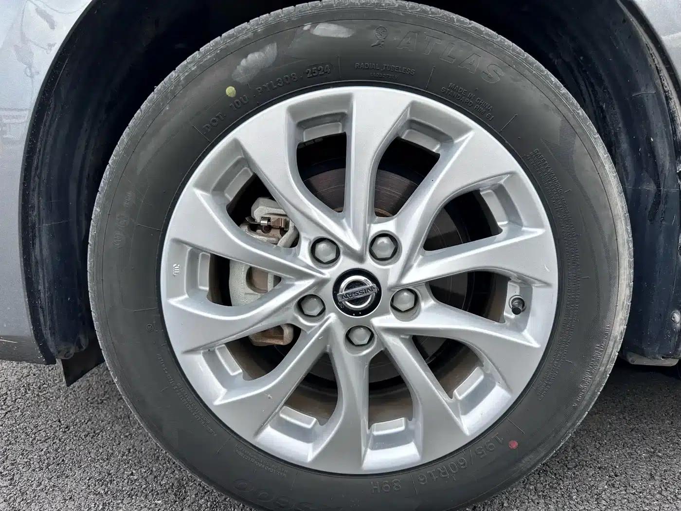Nissan Sylphy 2024 Facelift Classic 1.6XL CVT Luxury Edition — миниатюра 24