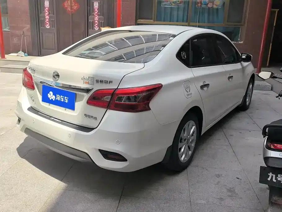 Nissan Sylphy 2022 Facelift Classic 1.6XL CVT Luxury Edition — миниатюра 3