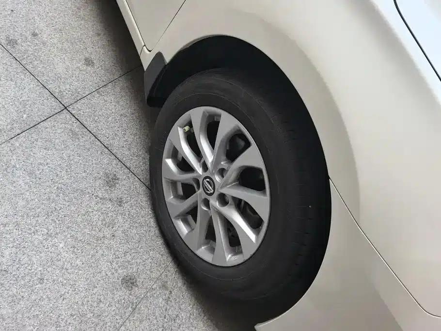 Nissan Sylphy 2022 Facelift Classic 1.6XL CVT Luxury Edition — миниатюра 6