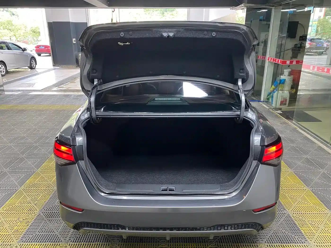 Nissan Sylphy 2020 Facelift 1.6L XL CVT Smart Edition — миниатюра 8