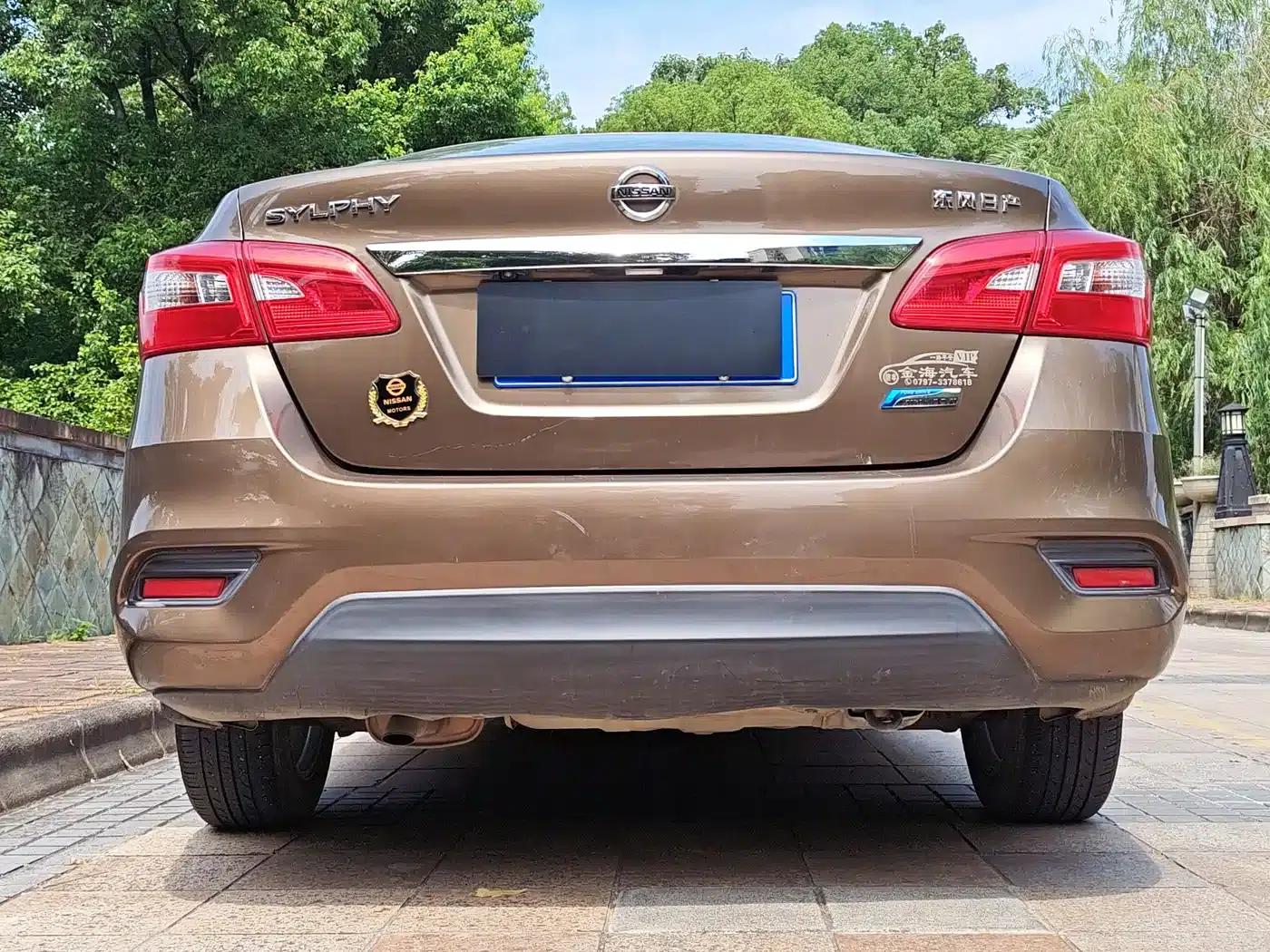 Nissan Sylphy 2018 1.6XV CVT Premium Edition — миниатюра 10