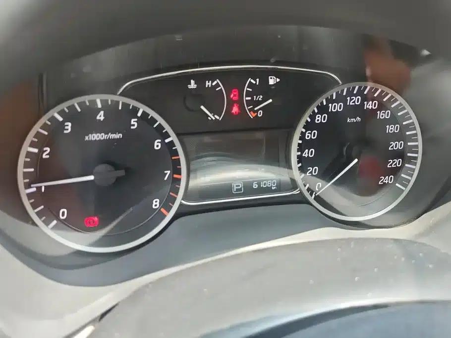 Nissan Sylphy 2016 1.6XL CVT Luxury Edition — миниатюра 14