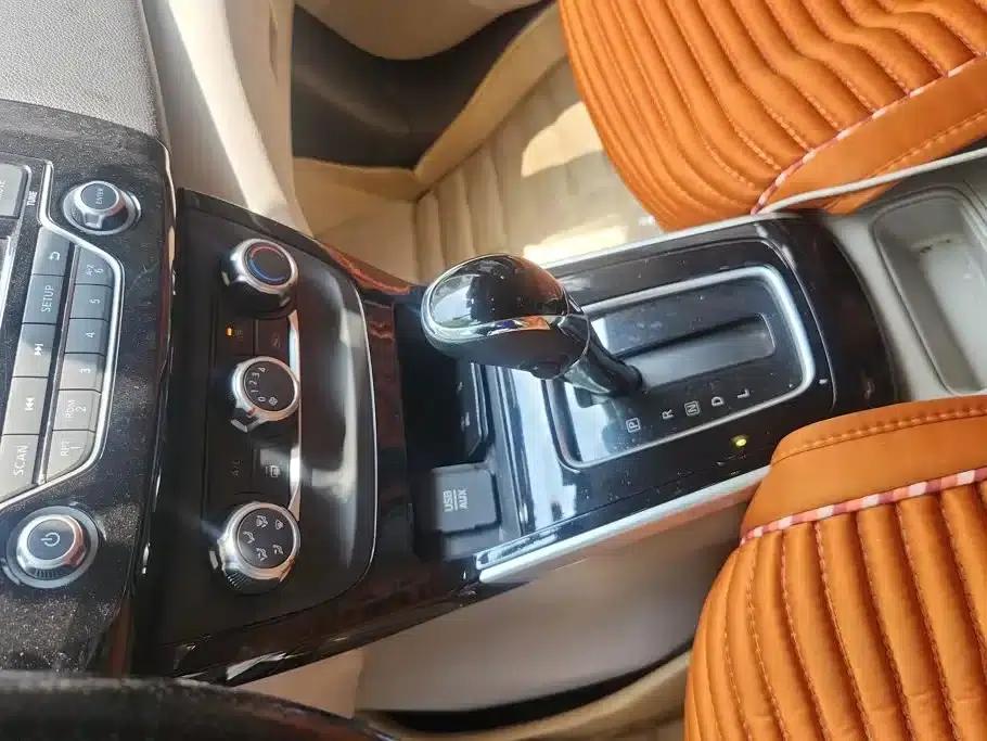 Nissan Sylphy 2016 1.6XL CVT Luxury Edition — миниатюра 16