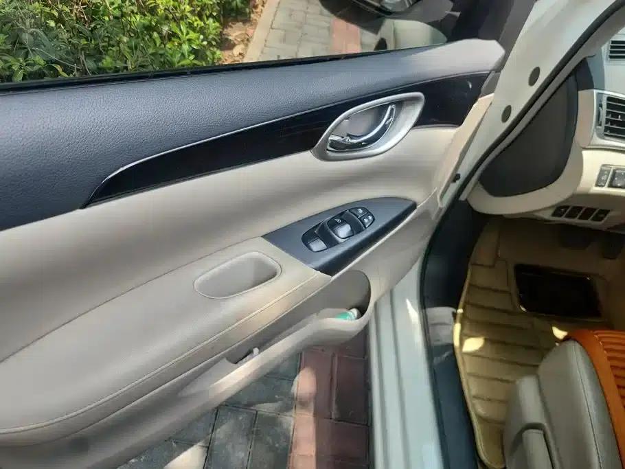 Nissan Sylphy 2016 1.6XL CVT Luxury Edition — миниатюра 7
