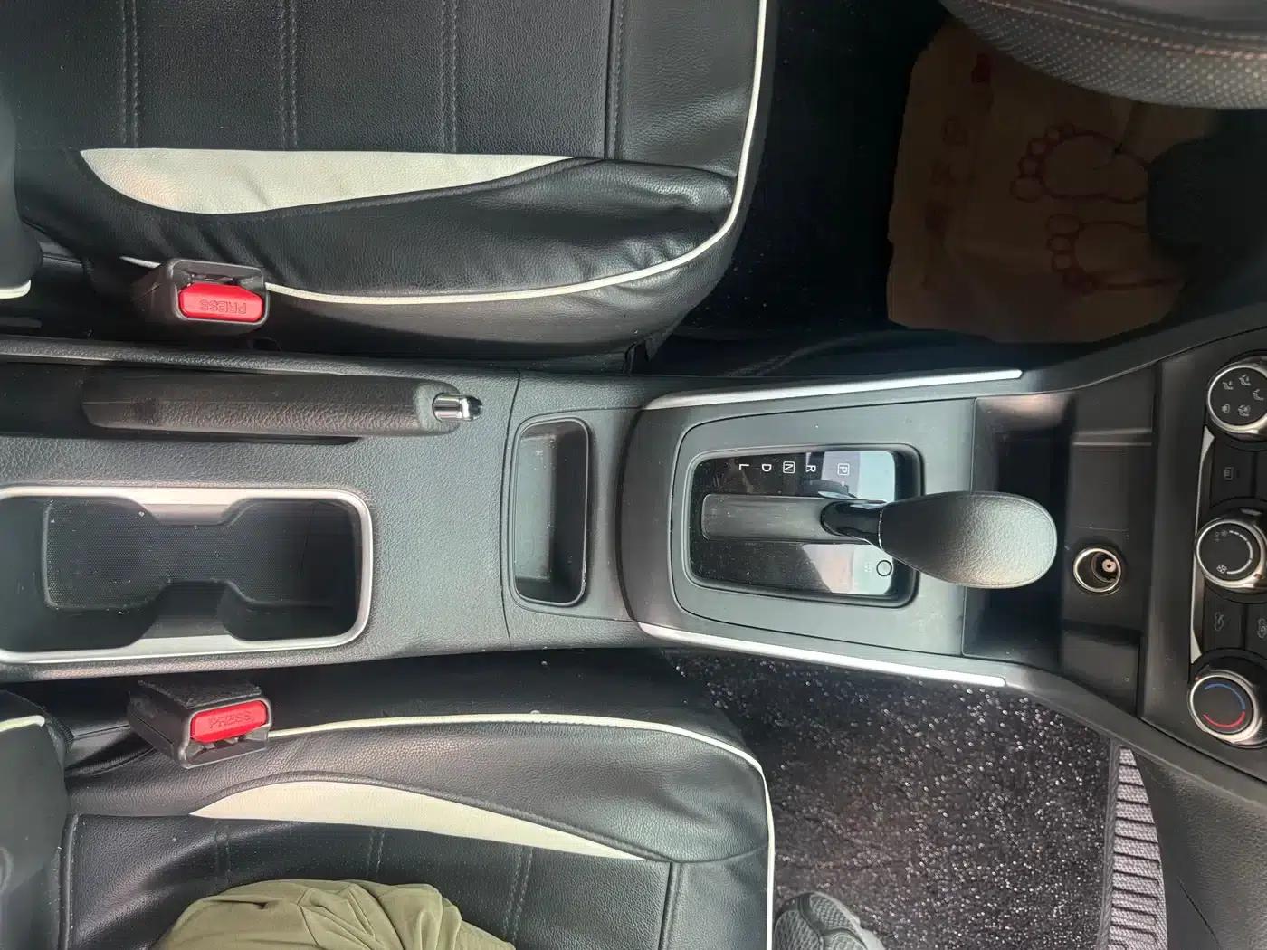 Nissan Sylphy 2025 1.6L CVT True Edition — миниатюра 12