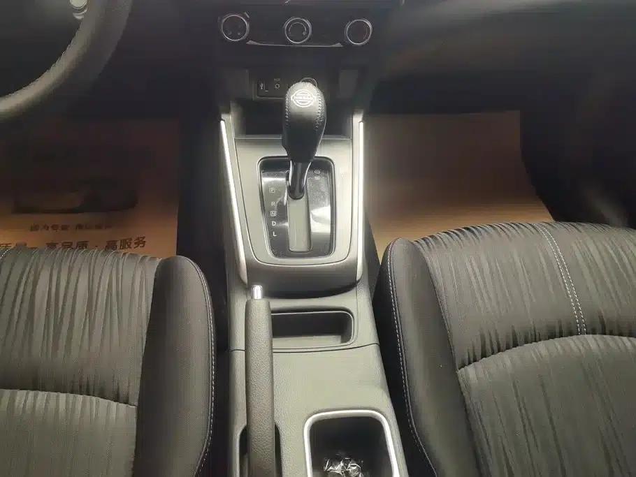 Nissan Sylphy 2022 Classic 1.6XE CVT Comfort Edition — миниатюра 16