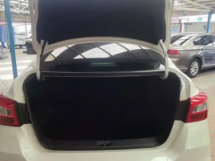 Nissan Sylphy 2022 Classic 1.6XE CVT Comfort Edition — миниатюра 4