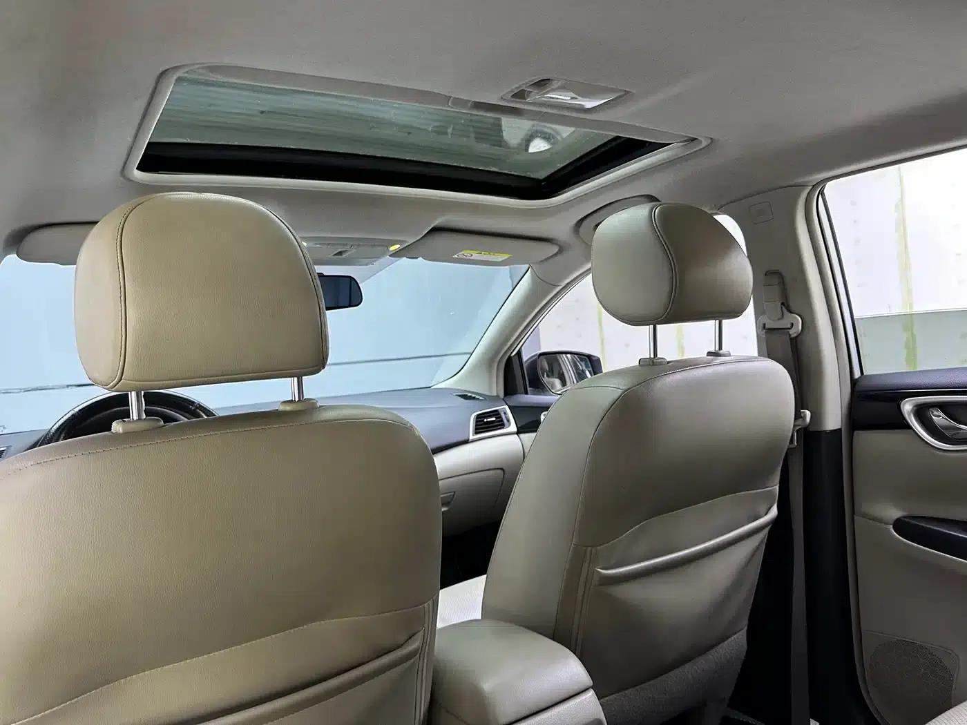 Nissan Sylphy 2016 1.6XL CVT Luxury Edition — миниатюра 11