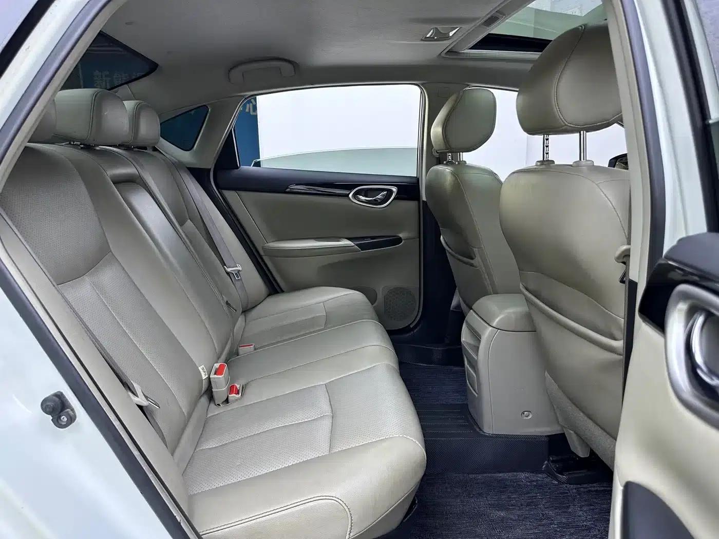 Nissan Sylphy 2016 1.6XL CVT Luxury Edition — миниатюра 13