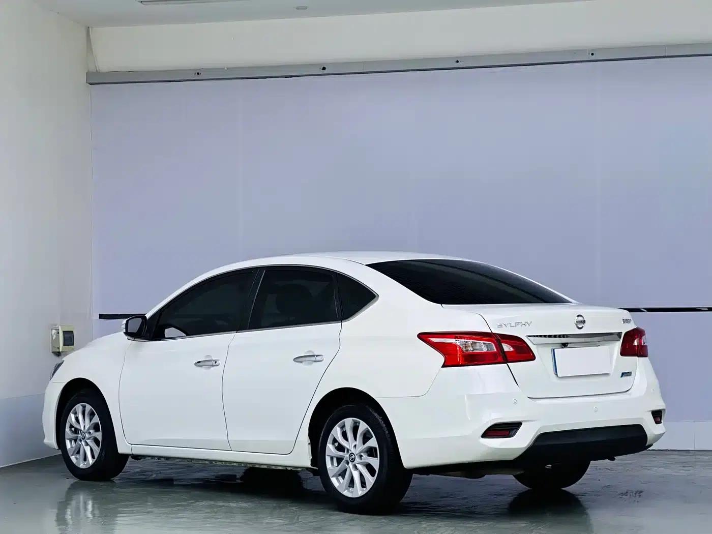 Nissan Sylphy 2016 1.6XL CVT Luxury Edition — миниатюра 4
