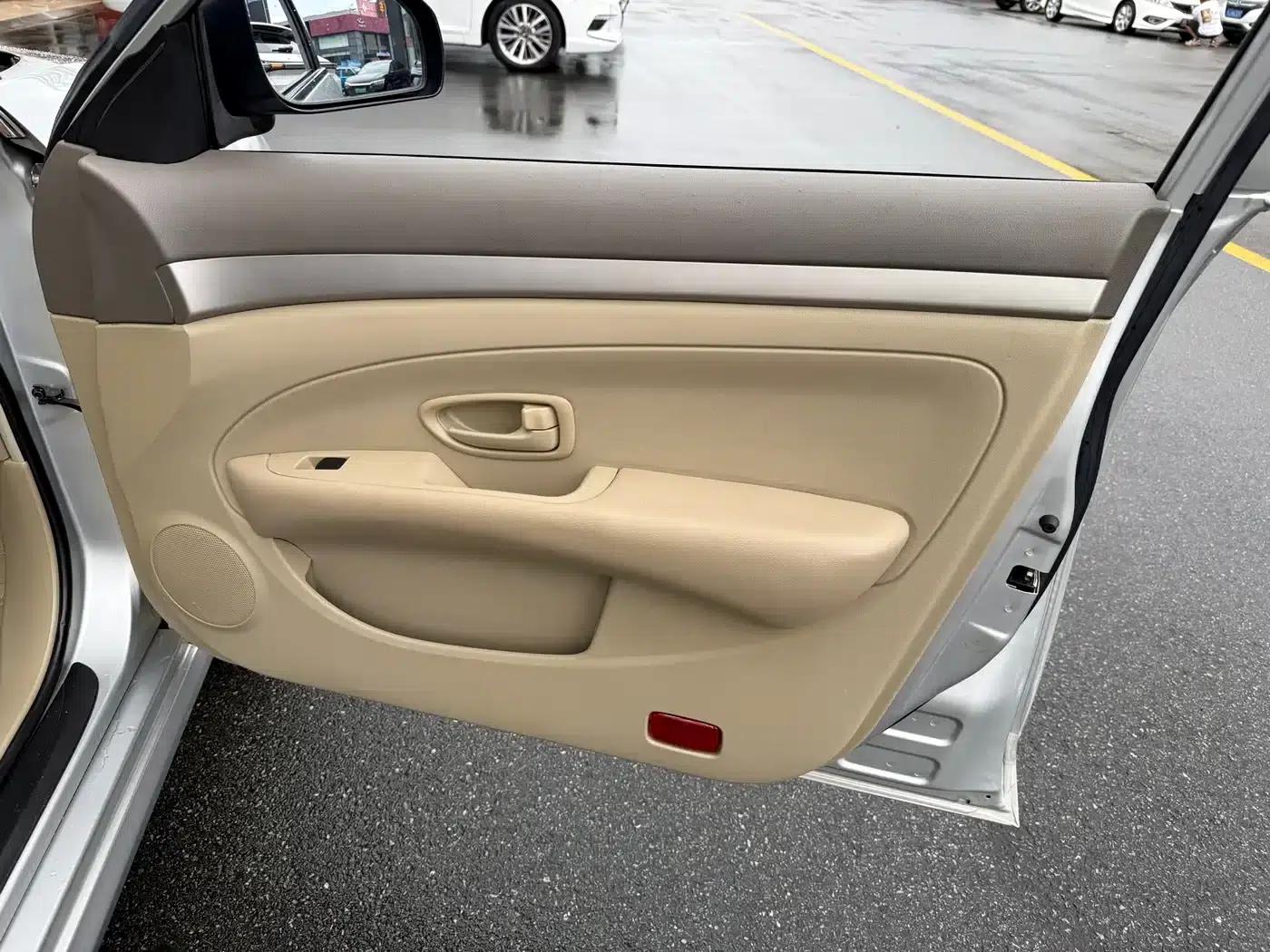 Nissan Sylphy 2019 Classic 1.6XE+ CVT Intelligent Leading Edition — миниатюра 17