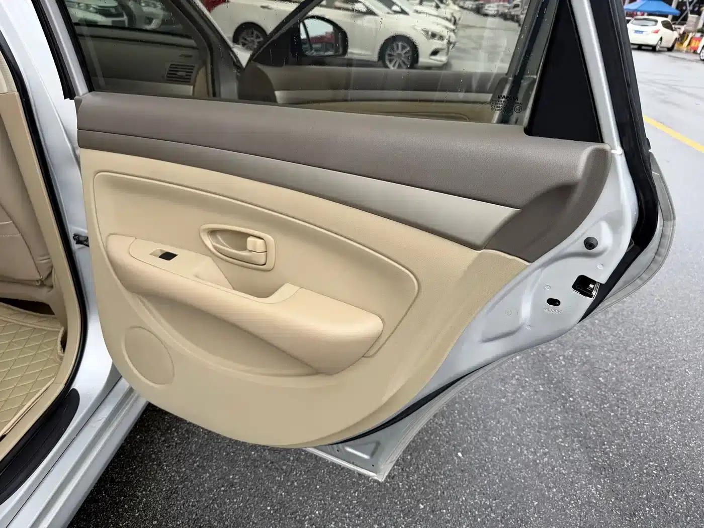 Nissan Sylphy 2019 Classic 1.6XE+ CVT Intelligent Leading Edition — миниатюра 18