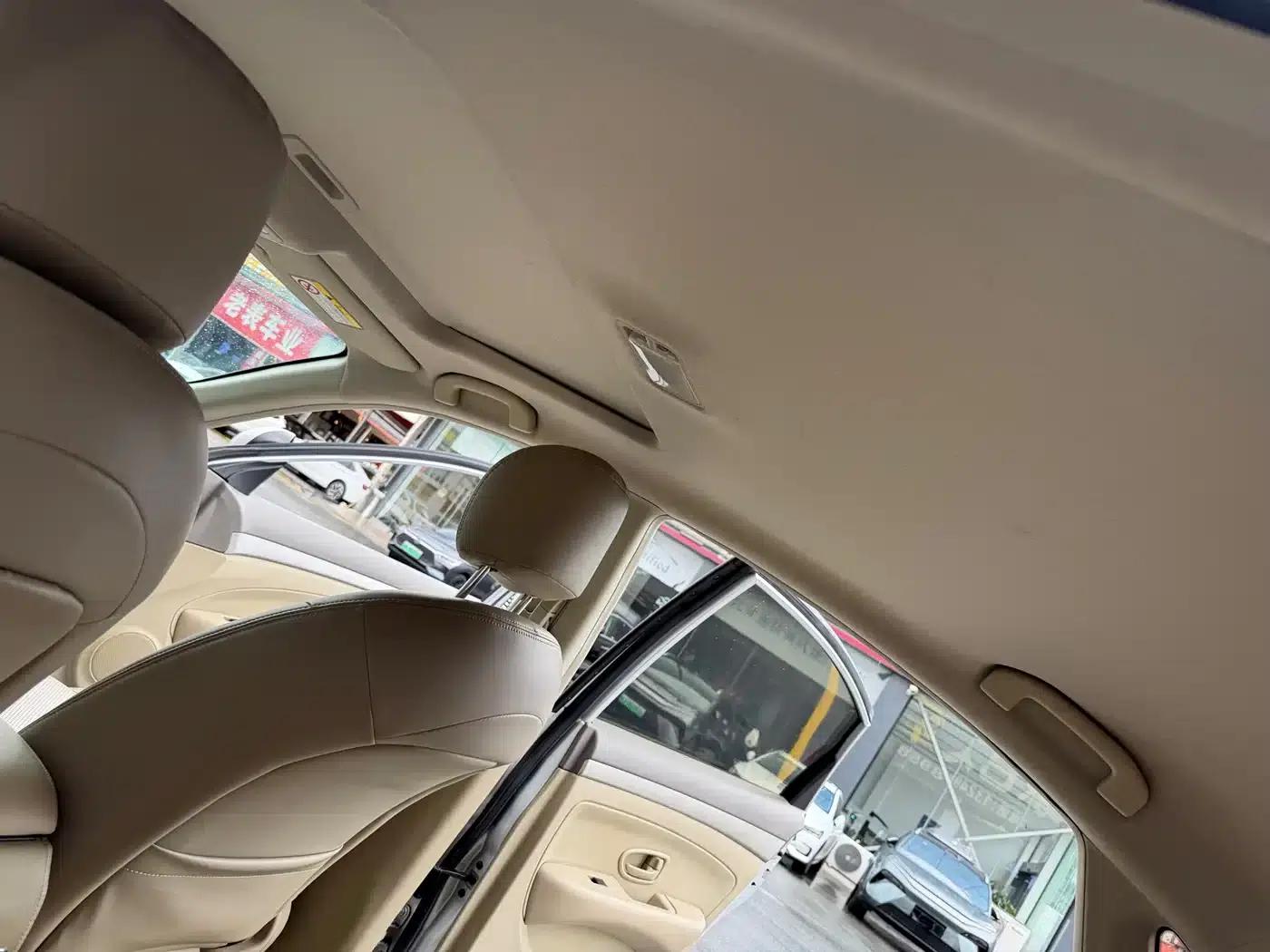 Nissan Sylphy 2019 Classic 1.6XE+ CVT Intelligent Leading Edition — миниатюра 24