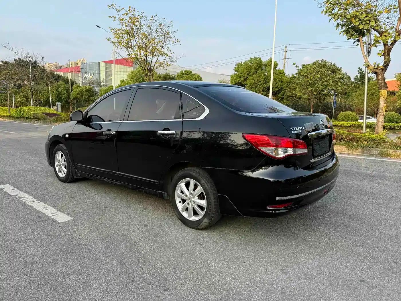 Nissan Sylphy 2012 Classic 1.6XE Automatic Comfort Edition — миниатюра 9
