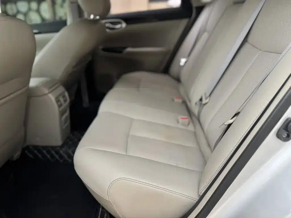 Nissan Sylphy 2018 1.6XV CVT Premium Edition — миниатюра 3